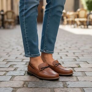 Trotters Fiora Luggage Brown Leather Lug Loafer 11